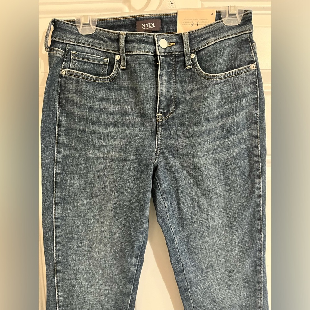 NWT NYDJ Chloe Capri Pants 4 Blue Marcel Denim Sideseam Zipper LIFTxTUCK‎ - Picture 3 of 11
